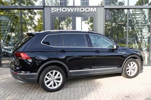 Volkswagen Tiguan (2019) thumbnail 2