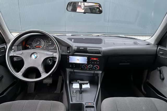 BMW 5-Serie (1990) thumbnail 3