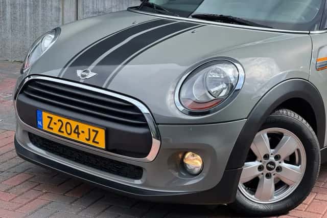 MINI One (2018) thumbnail 2
