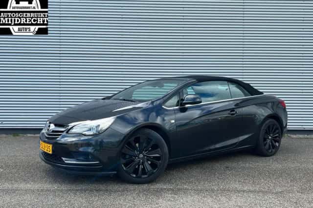 Opel Cascada (2013) thumbnail 1