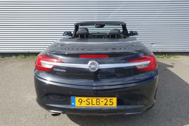 Opel Cascada (2013) thumbnail 3