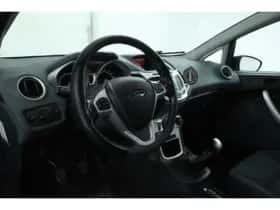 Ford Fiesta (2011) thumbnail 22