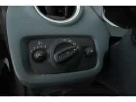 Ford Fiesta (2011) thumbnail 26
