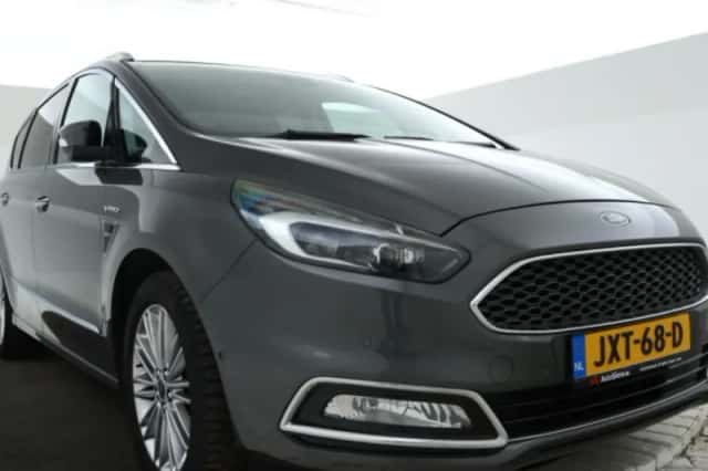 Ford S-Max (2022) thumbnail 5