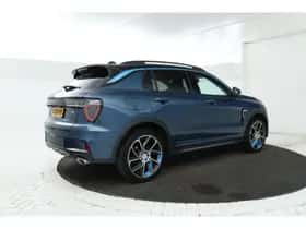 Lynk & Co 01 (2023) thumbnail 3