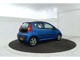 Peugeot 107 (2010) thumbnail 3