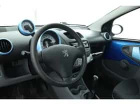 Peugeot 107 (2010) thumbnail 5
