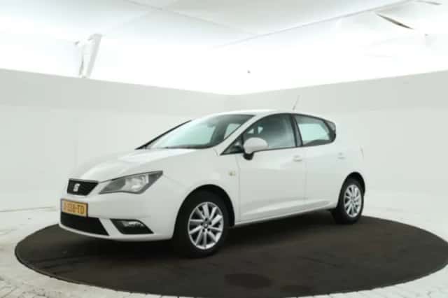 SEAT Ibiza (2014) thumbnail 1