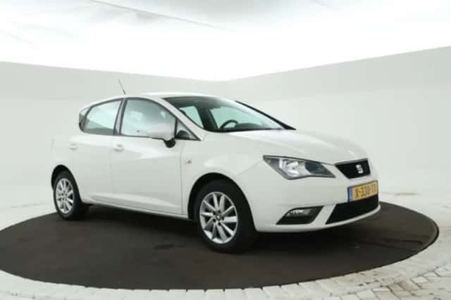 SEAT Ibiza (2014) thumbnail 4