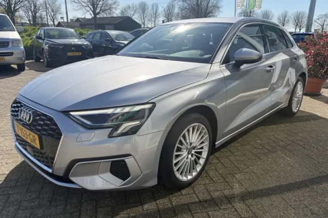 Audi A3 (2023) thumbnail 3