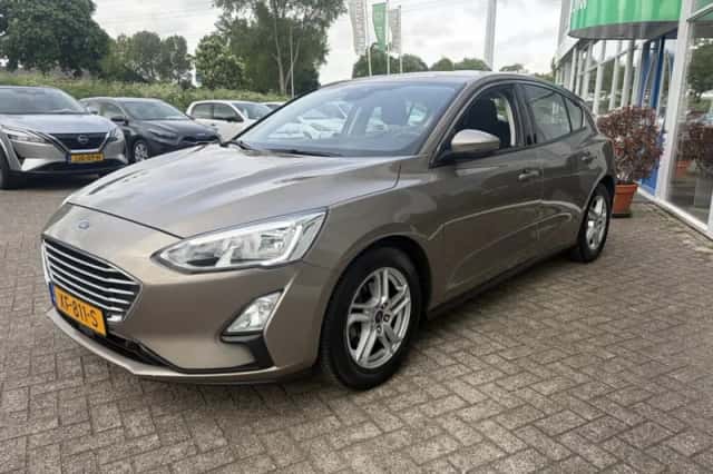 Ford Focus (2019) thumbnail 3