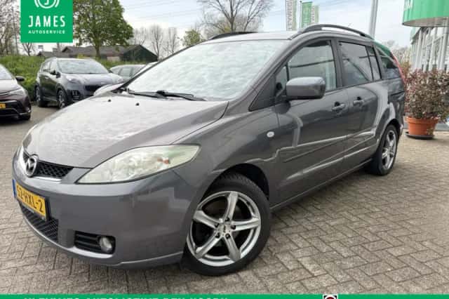 Mazda 5 (2009) thumbnail 2