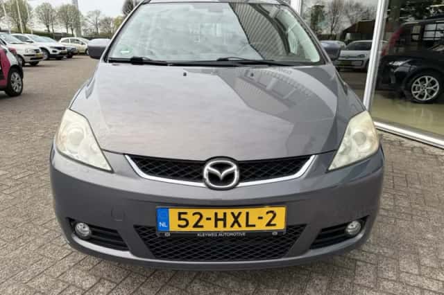 Mazda 5 (2009) thumbnail 4