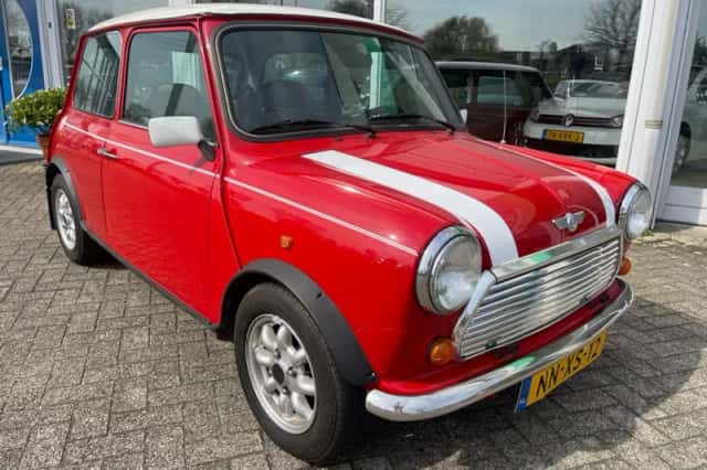 MINI Cooper (1996) thumbnail 5
