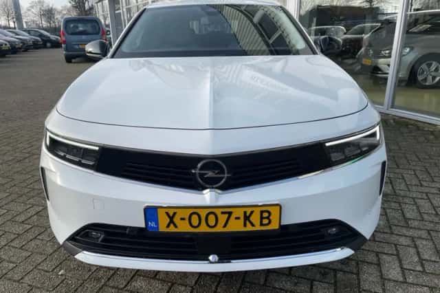 Opel Astra (2023) thumbnail 4