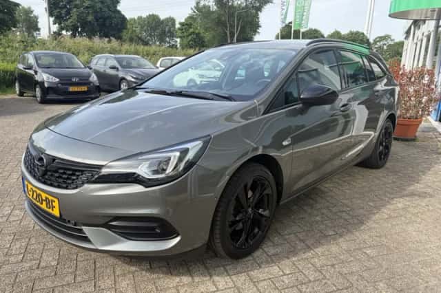 Opel Astra (2021) thumbnail 3
