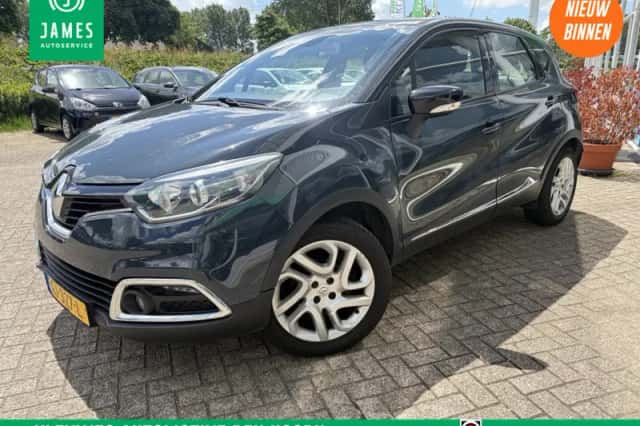 Renault Captur (2015) thumbnail 2