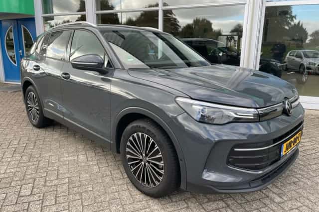 Volkswagen Tiguan (2025) thumbnail 4