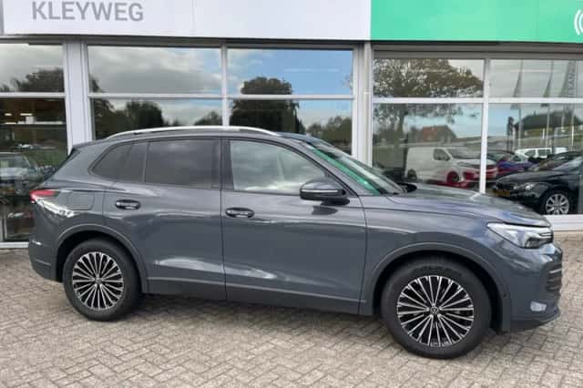 Volkswagen Tiguan (2025) thumbnail 5