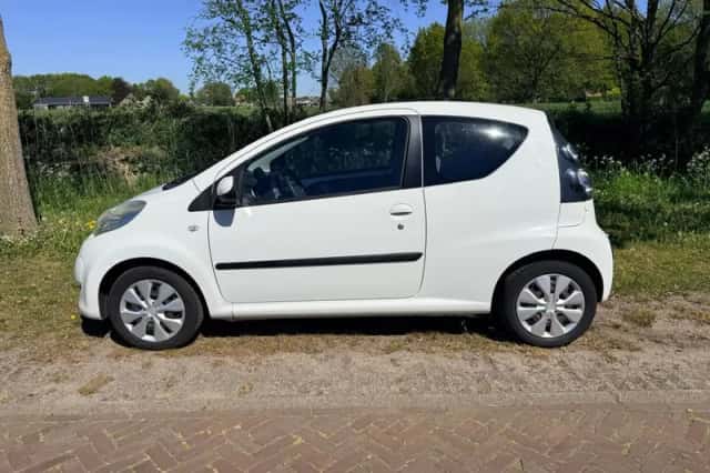 Citroën C1 (2011) thumbnail 3