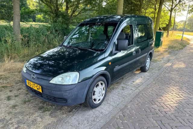 Opel Tour (2002) thumbnail 2