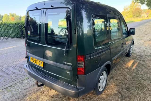 Opel Tour (2002) thumbnail 6