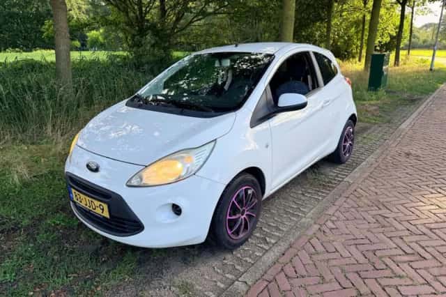 Ford Ka (2009) thumbnail 2