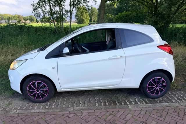 Ford Ka (2009) thumbnail 3
