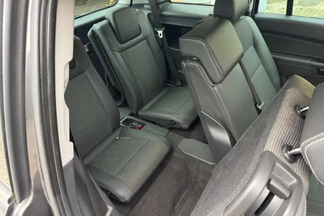 Opel Zafira (2009) thumbnail 6