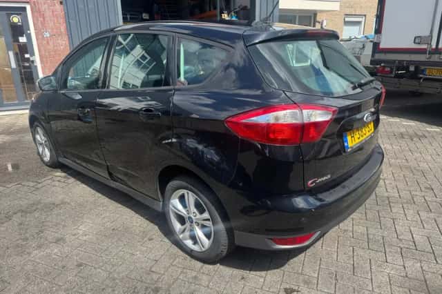 Ford C-Max (2013) thumbnail 3