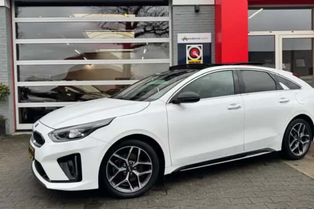 Kia Proceed (2020) thumbnail 1