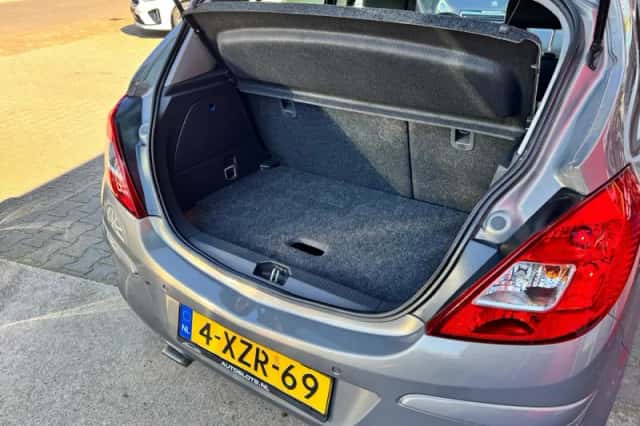 Opel Corsa (2014) thumbnail 6