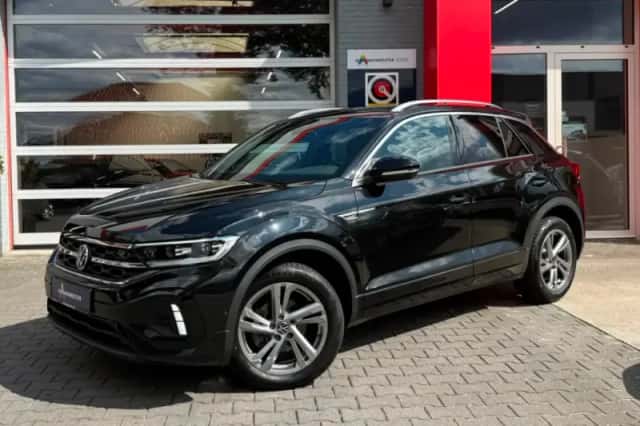 Volkswagen T-Roc (2025) thumbnail 1
