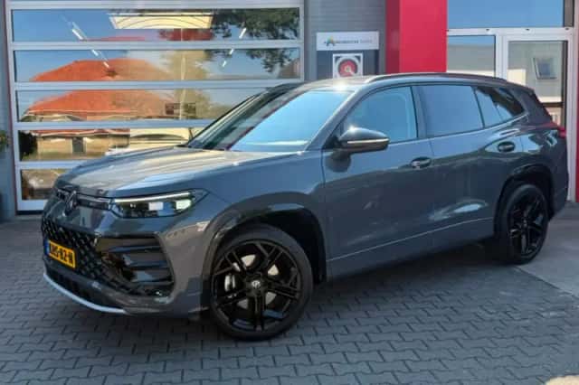 Volkswagen Tayron (2025) thumbnail 1