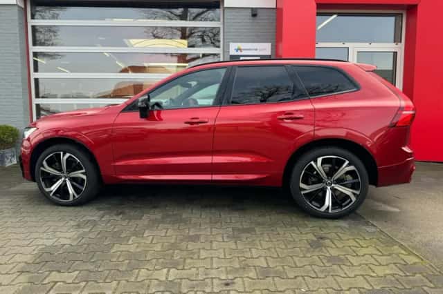 Volvo XC60 (2022) thumbnail 4