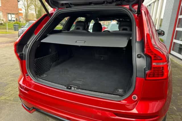 Volvo XC60 (2022) thumbnail 6