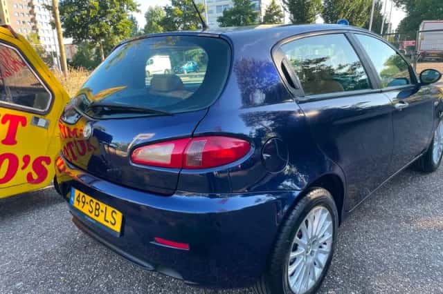 Alfa Romeo 147 (2005) thumbnail 4