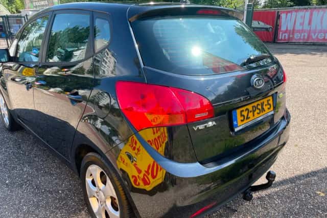 Kia Venga (2011) thumbnail 4