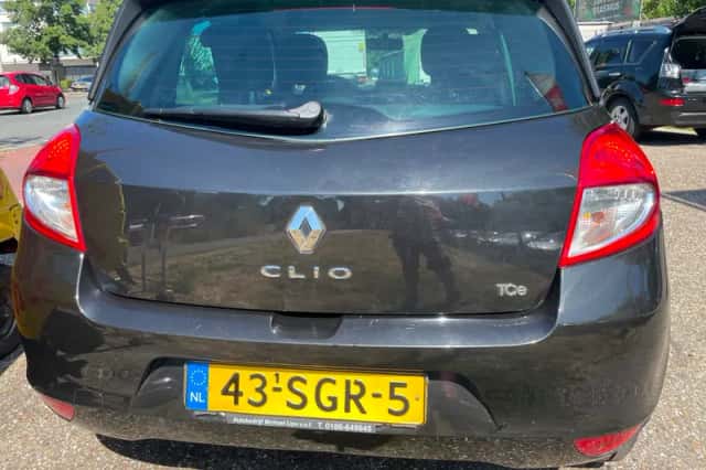 Renault Clio (2011) thumbnail 6