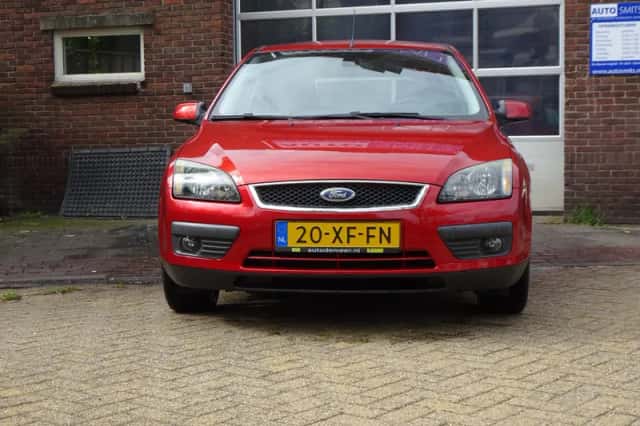 Ford Focus (2007) thumbnail 2