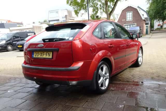 Ford Focus (2007) thumbnail 6