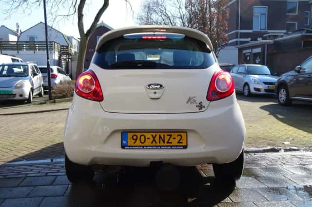 Ford Ka (2012) thumbnail 5
