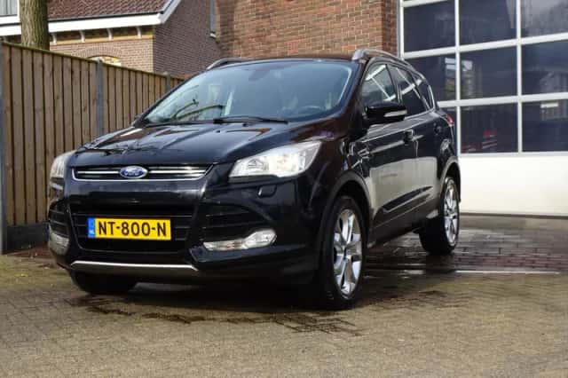 Ford Kuga (2014) thumbnail 1