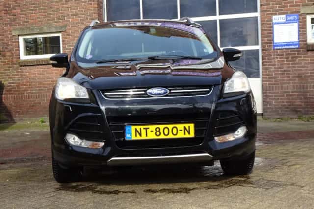 Ford Kuga (2014) thumbnail 2