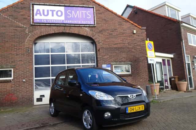 Hyundai i10 (2010) thumbnail 1