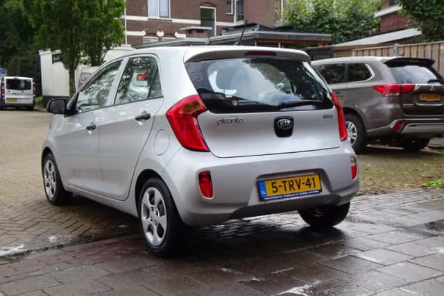 Kia Picanto (2014) thumbnail 4