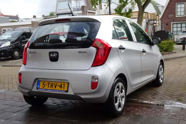 Kia Picanto (2014) thumbnail 6