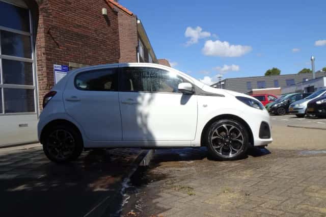 Peugeot 108 (2019) thumbnail 6