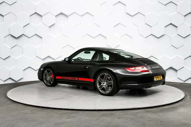 Porsche 911 (2006) thumbnail 3