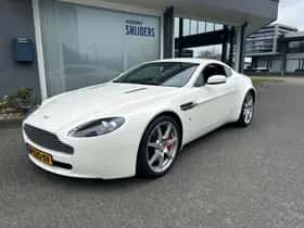 Aston Martin Vantage thumbnail 2